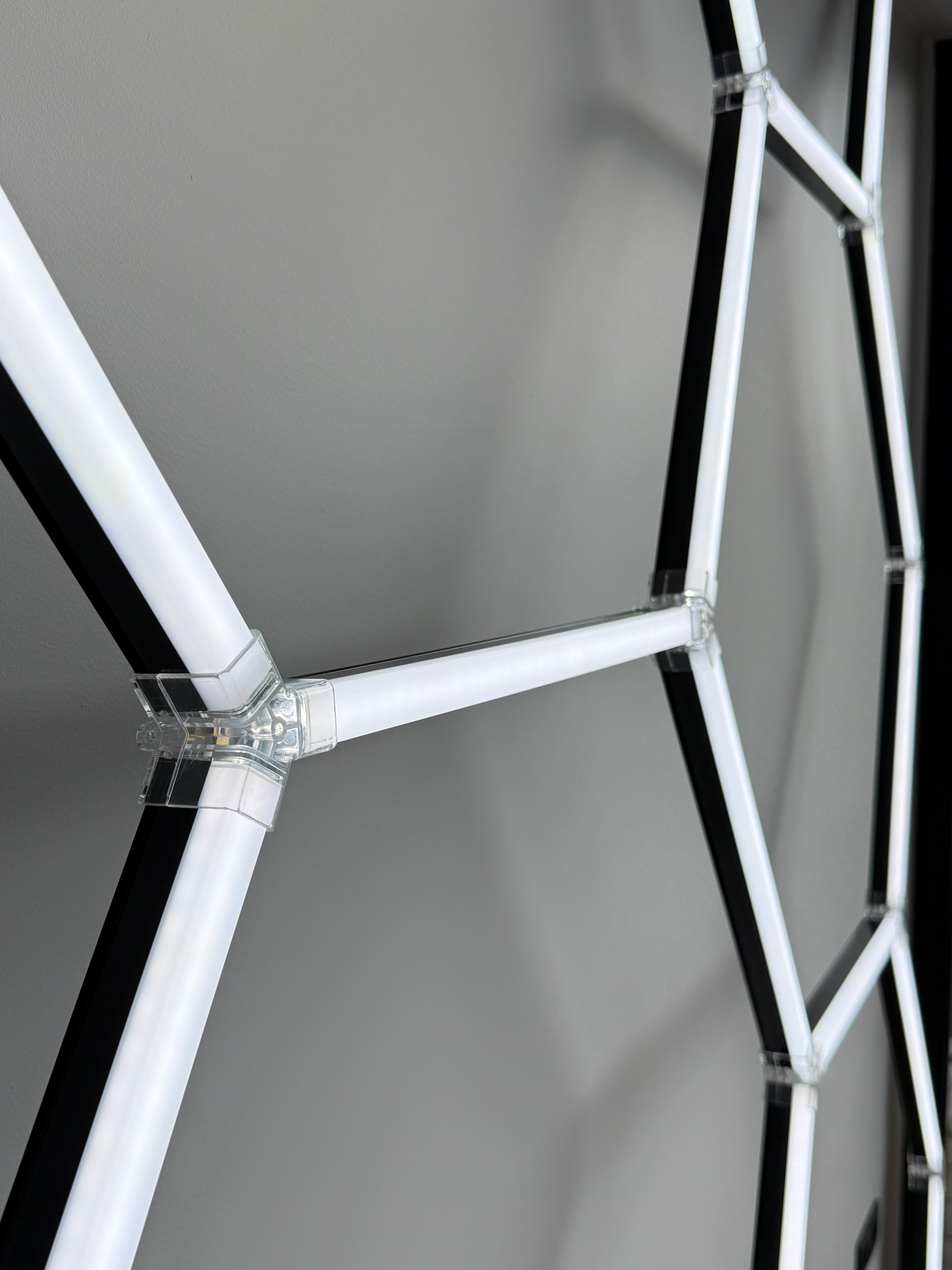 Hexagon 8/1 PC Black Edition